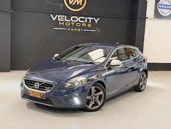 Used Volvo V40 2015 for sale - 79158482: Photo