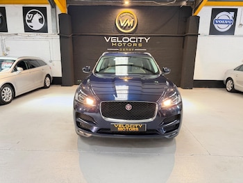 Used Jaguar F-Pace 2018 for sale - 79601048: Photo