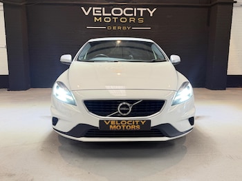 Used Volvo V40 2017 for sale - 79411977: Photo