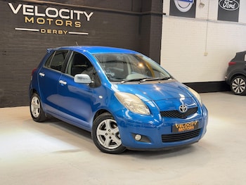 Used Toyota Yaris 2010 for sale - 79622374: Photo
