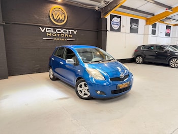 Used Toyota Yaris 2010 for sale - 79622374: Photo