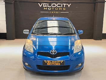 Used Toyota Yaris 2010 for sale - 79622374: Photo