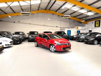 Used Renault Clio 2015 for sale - 79026293: Photo