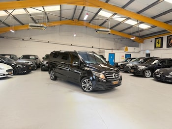 Used Mercedes-Benz V-Class 2016 for sale - 78998866: Photo