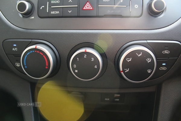 Used Hyundai i10 2019 for sale - 76372110: Photo 13