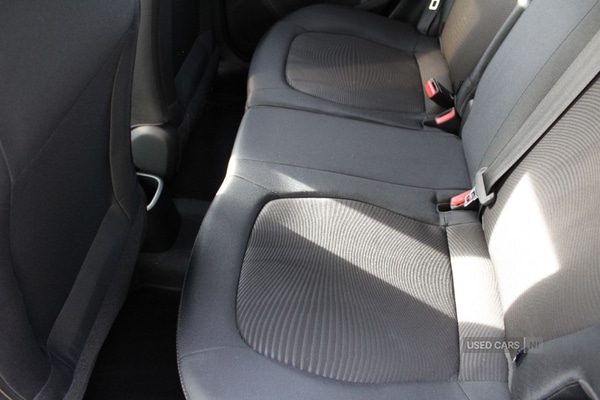 Used Hyundai i10 2019 for sale - 76372110: Photo 8