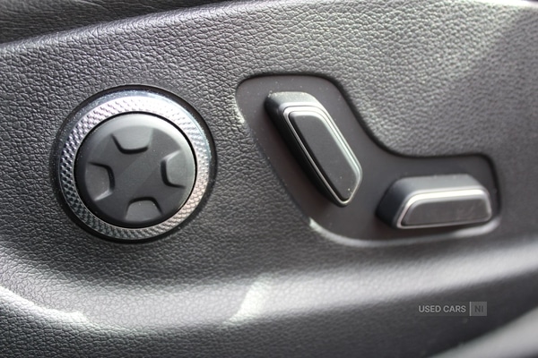 Used Genesis GV70 2023 for sale - 76716013: Photo 13