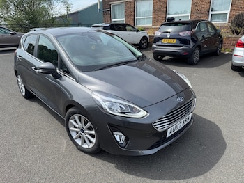 Used Ford Fiesta 2017 for sale - 79232210: Photo