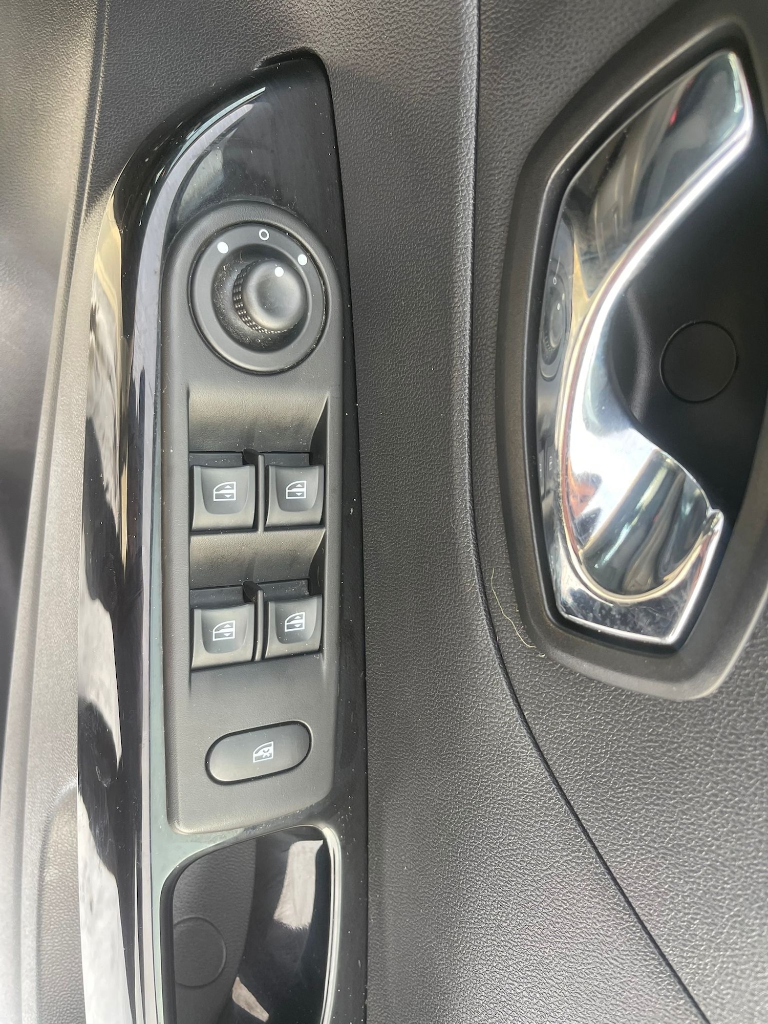 Used Renault Captur 2017 for sale - 77129275: Photo 13