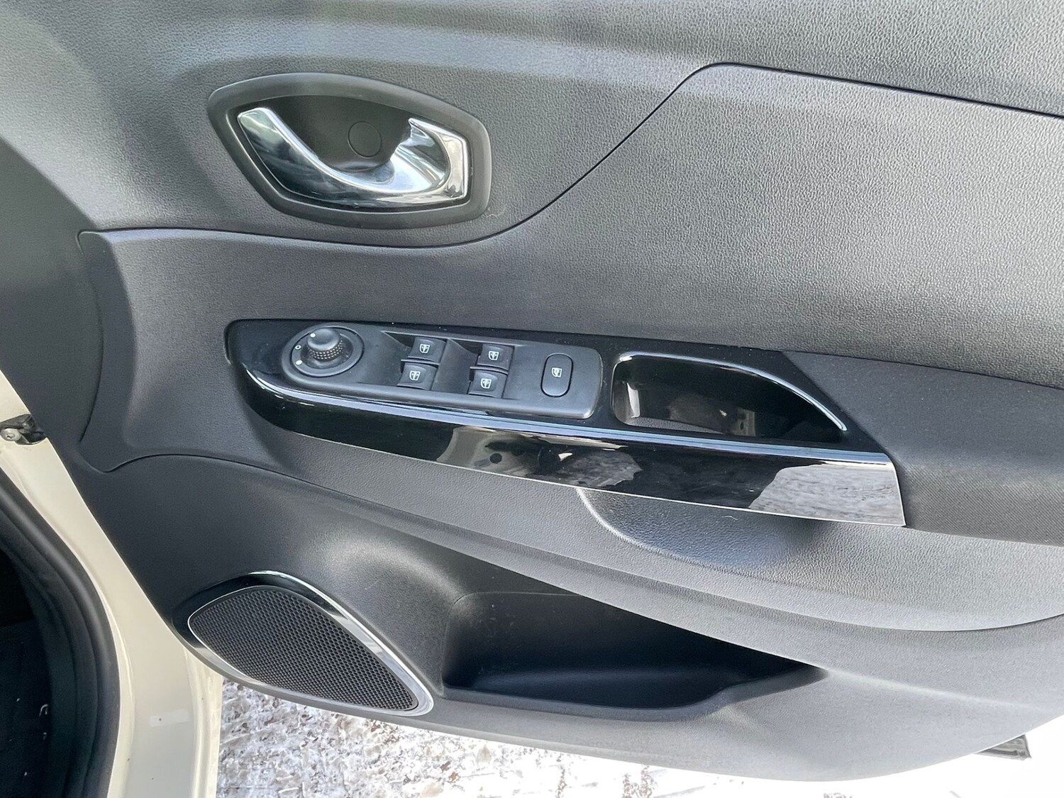 Used Renault Captur 2017 for sale - 77129275: Photo 6