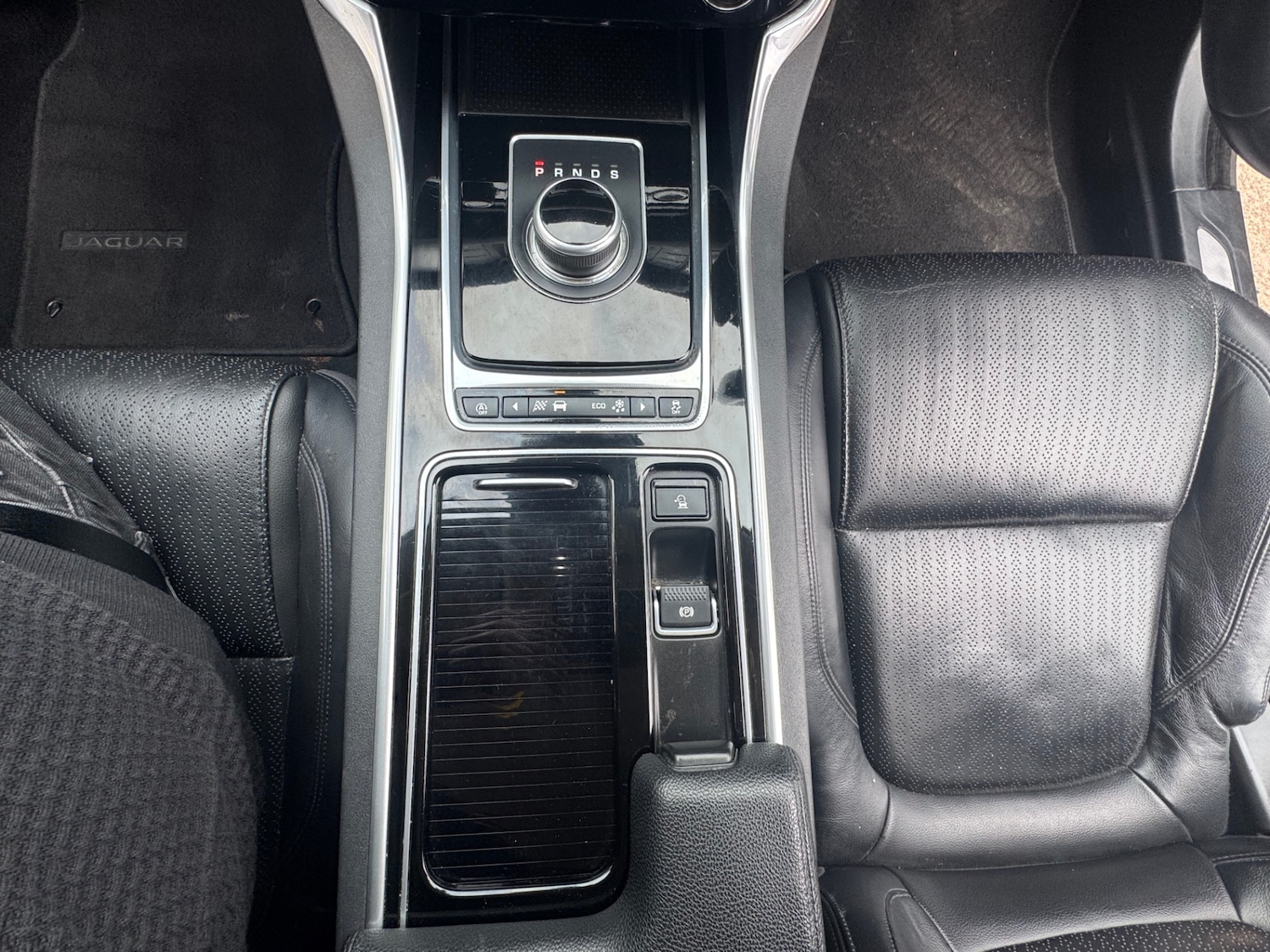 Used Jaguar XF 2017 for sale - 76442514: Photo 20