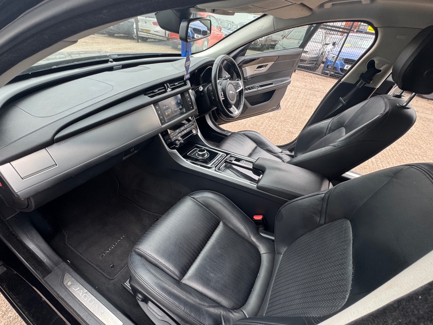 Used Jaguar XF 2017 for sale - 76442514: Photo 26