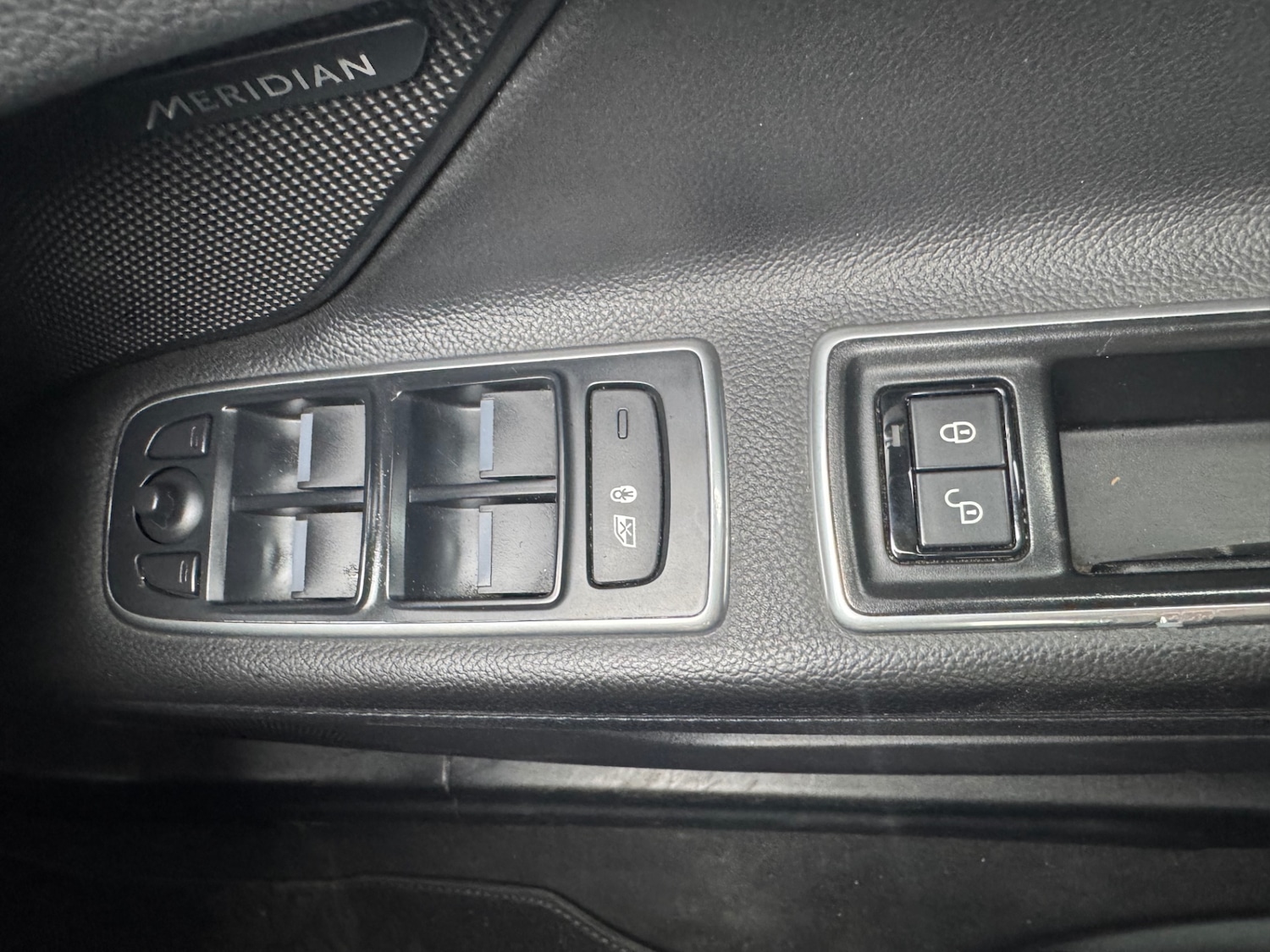 Used Jaguar XF 2017 for sale - 76442514: Photo 32