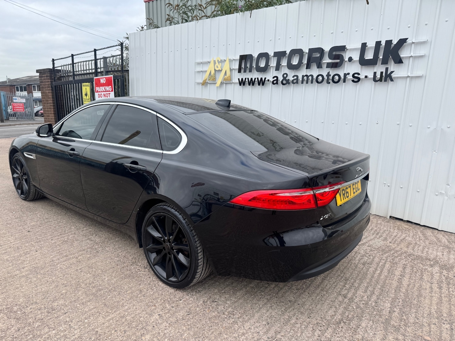 Used Jaguar XF 2017 for sale - 76442514: Photo 4