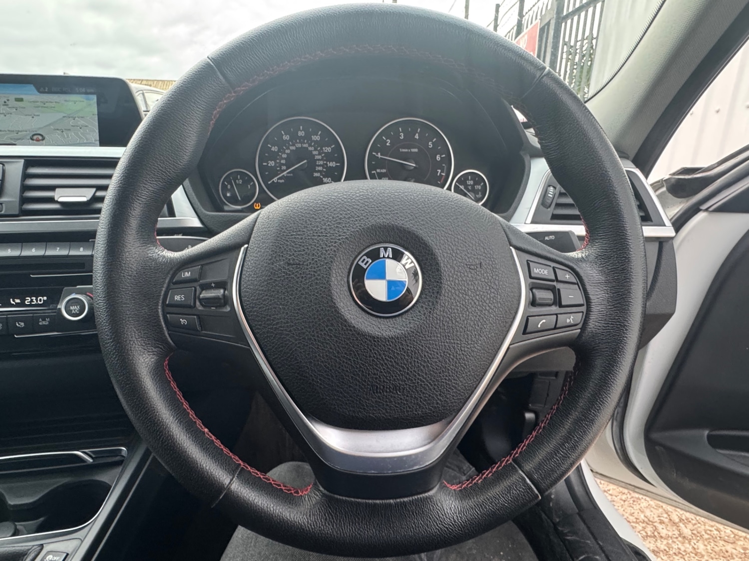 Used BMW 3 Series 2018 for sale - 76351813: Photo 13