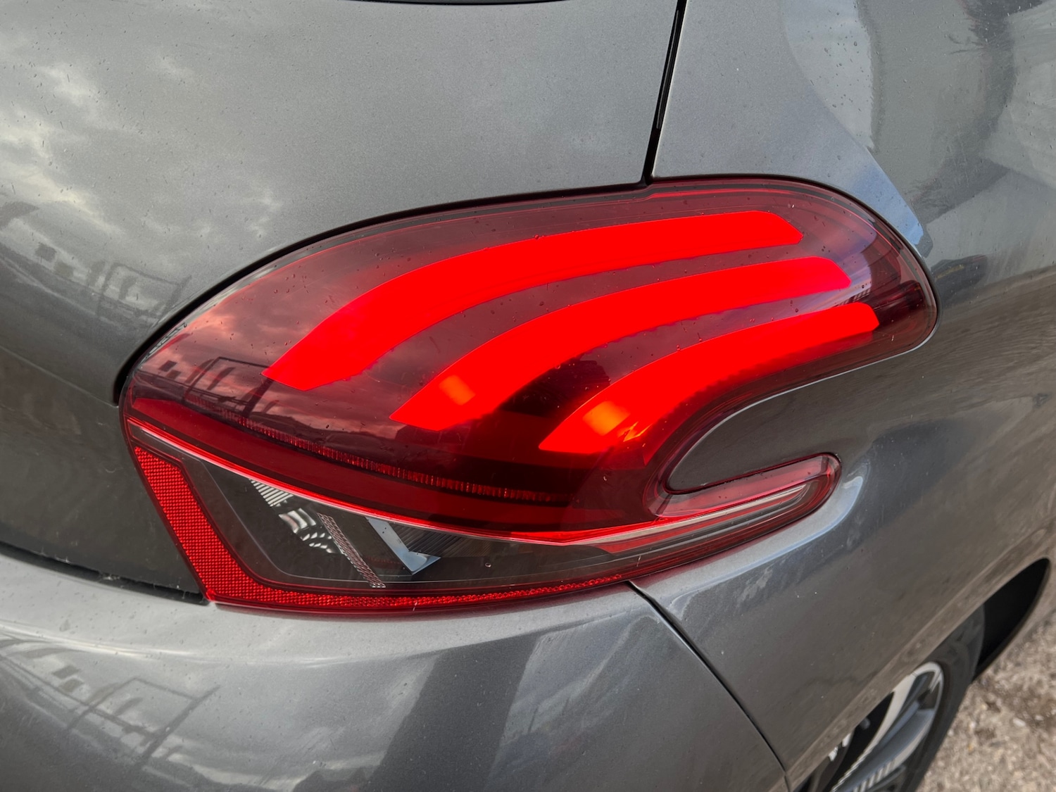 Used Peugeot 208 2018 for sale - 76442608: Photo 10