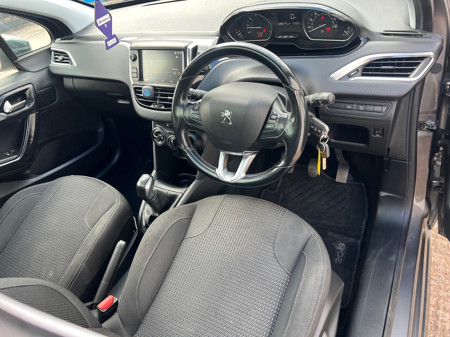 Used Peugeot 208 2018 for sale - 76442608: Photo 13