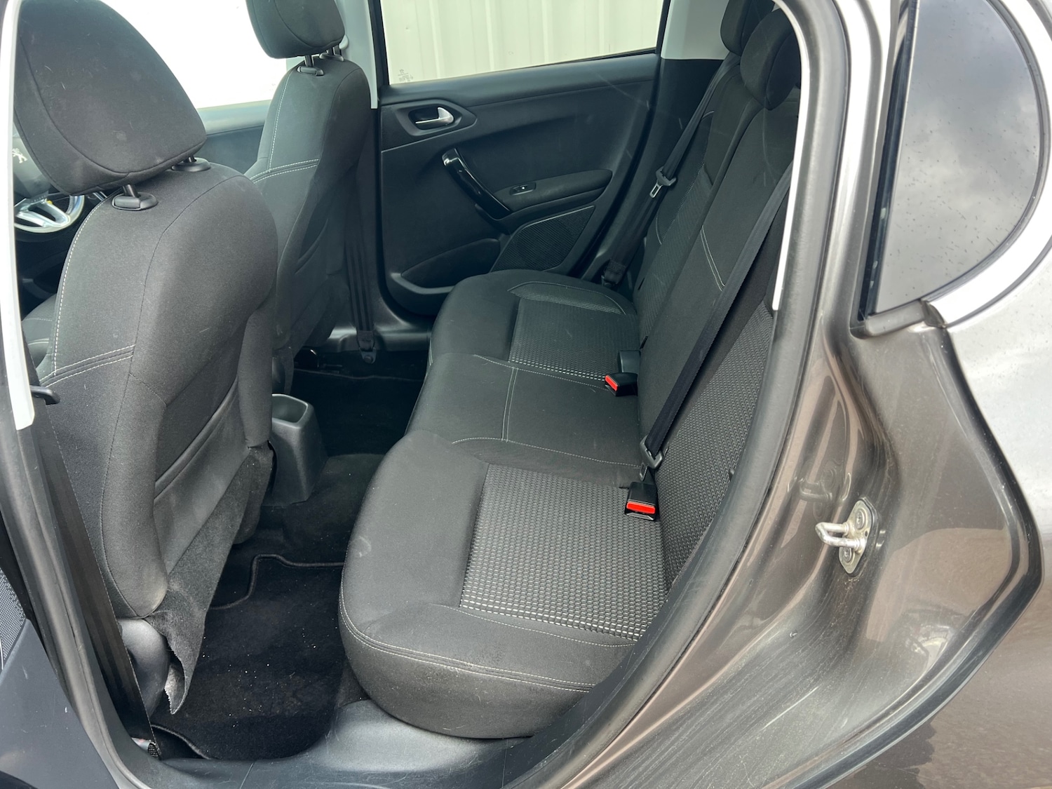 Used Peugeot 208 2018 for sale - 76442608: Photo 24