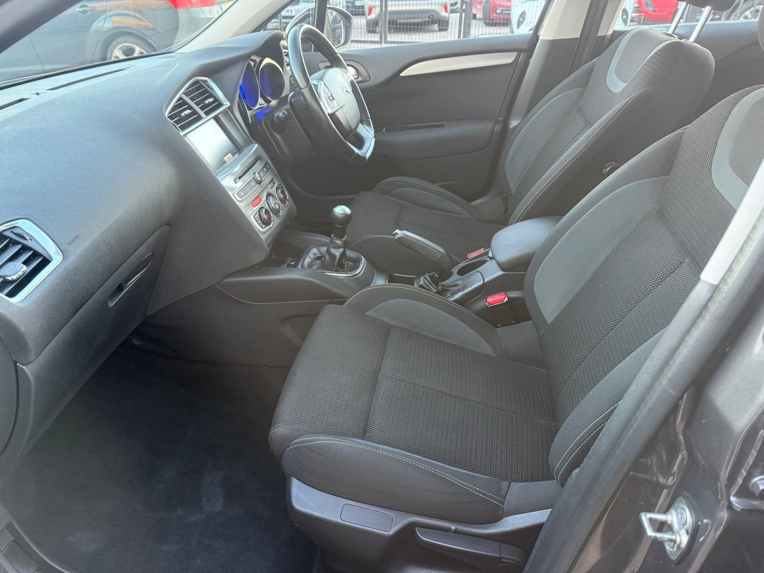 Used Citroen C4 2015 for sale - 76649865: Photo 10