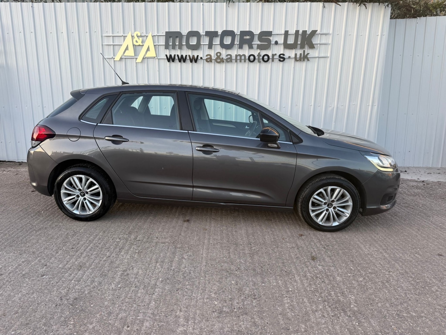 Used Citroen C4 2015 for sale - 76649865: Photo 6