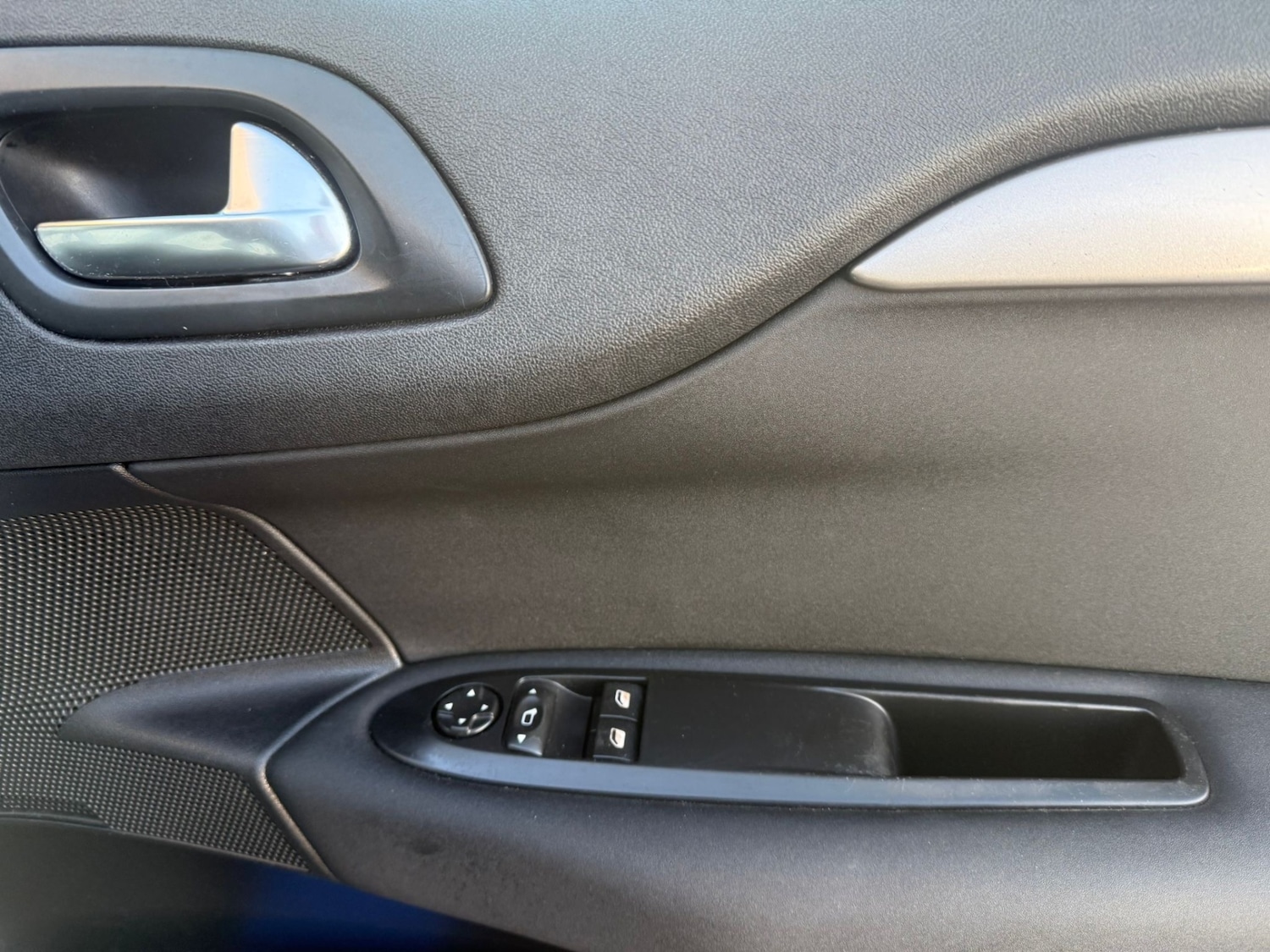 Used Citroen C4 2015 for sale - 76649865: Photo 8