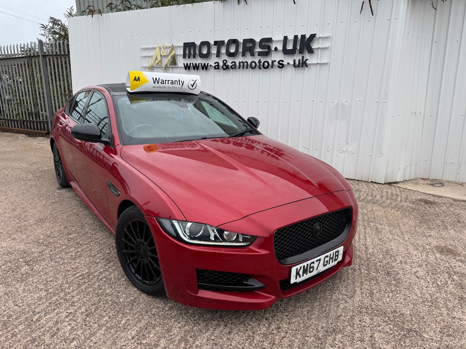 Used Jaguar XE 2017 for sale - 76055882: Photo 1