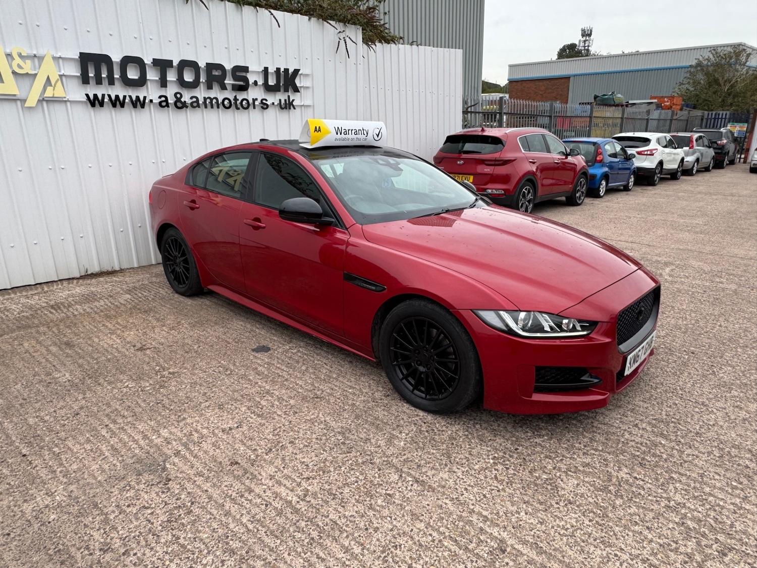 Used Jaguar XE 2017 for sale - 76055882: Photo 3