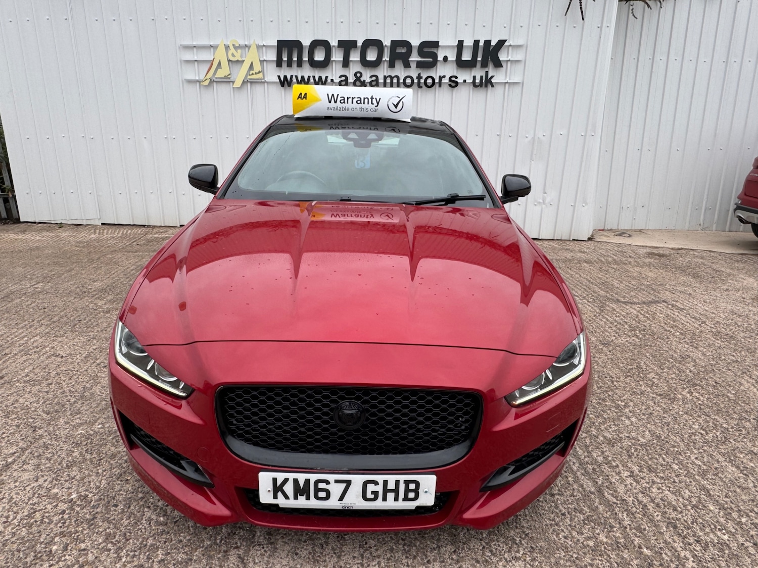 Used Jaguar XE 2017 for sale - 76055882: Photo 4
