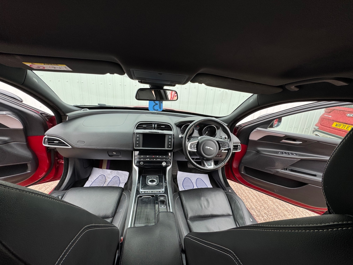 Used Jaguar XE 2017 for sale - 76055882: Photo 7