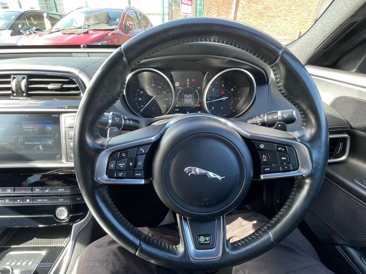 Used Jaguar XE 2017 for sale - 77947266: Photo 5