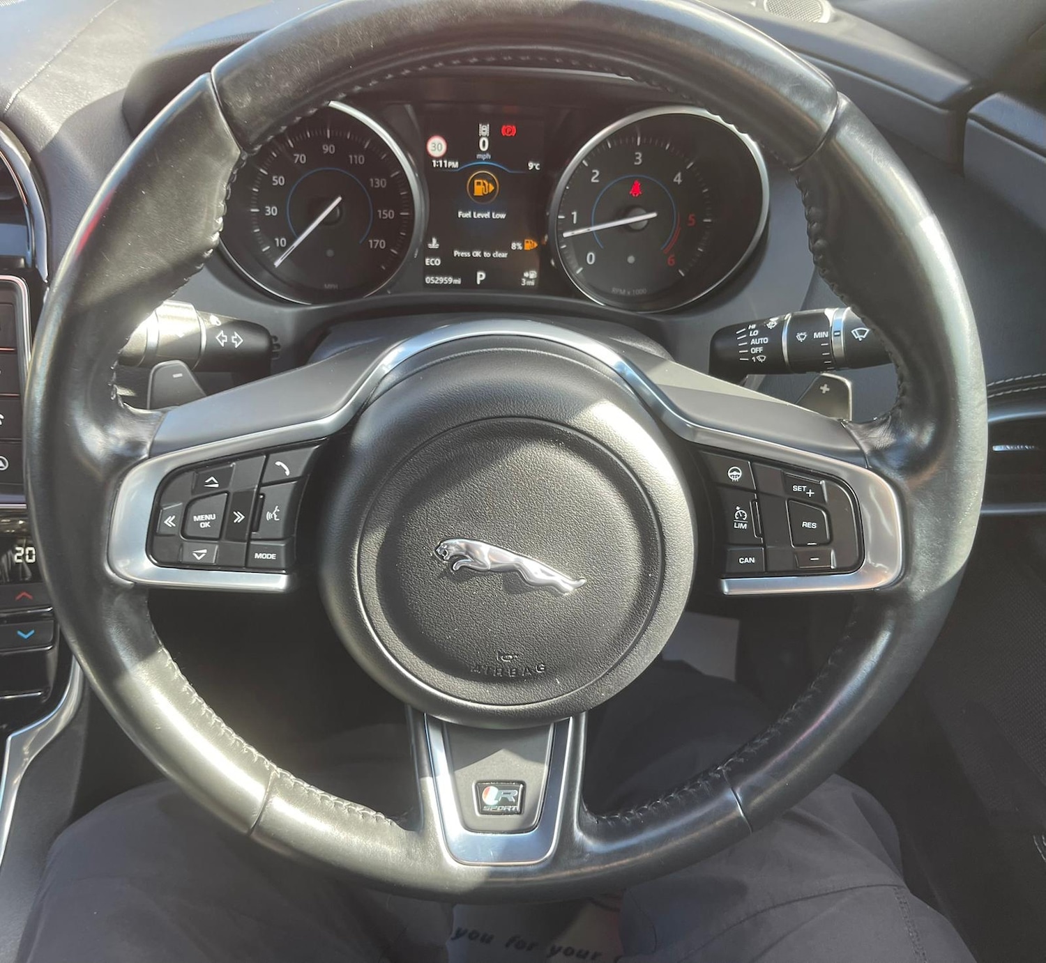 Used Jaguar XE 2017 for sale - 77947266: Photo 6