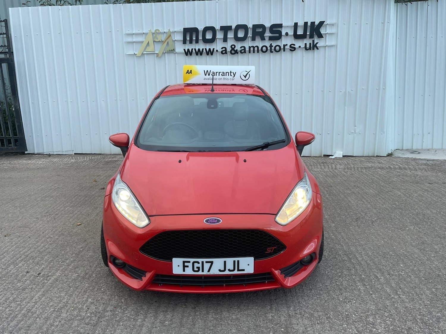 Used Ford Fiesta 2017 for sale - 76548139: Photo 1