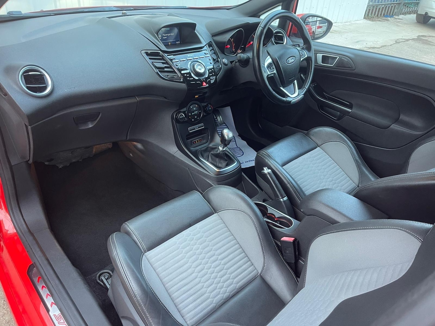 Used Ford Fiesta 2017 for sale - 76548139: Photo 12