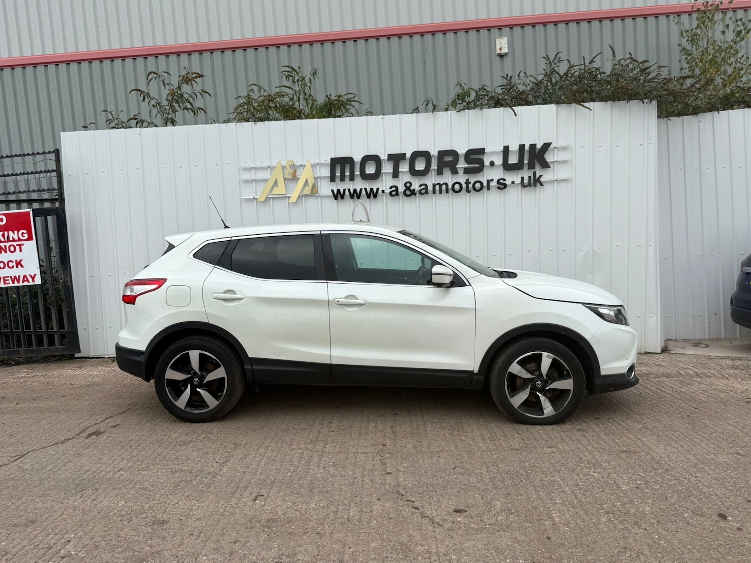Used Nissan Qashqai 2015 for sale - 77888495: Photo 16