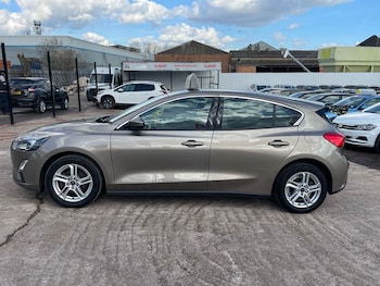 Used Ford Focus 2019 for sale - 74240381: Photo