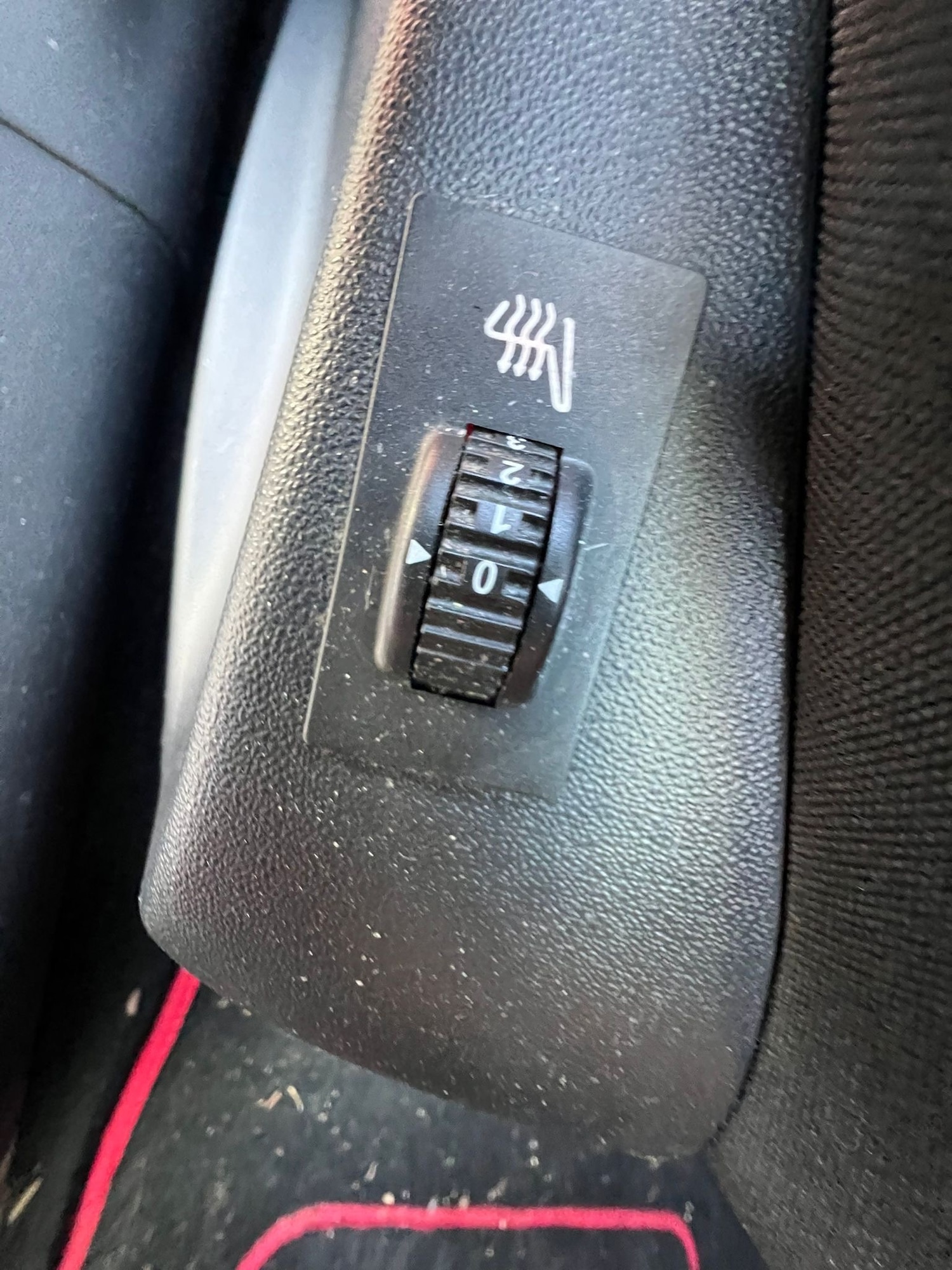 Used Peugeot 2008 2014 for sale - 77888351: Photo 14