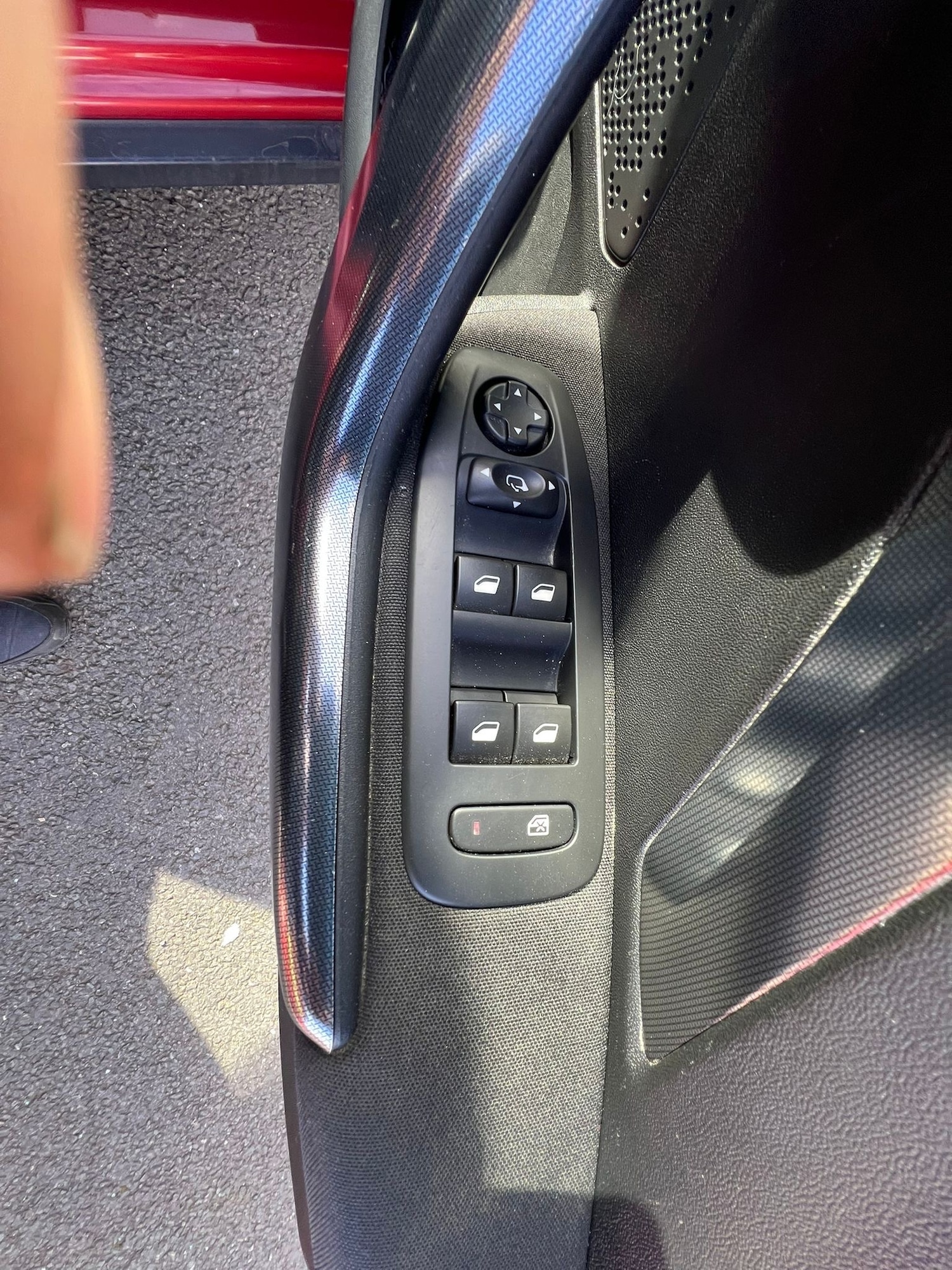 Used Peugeot 2008 2014 for sale - 77888351: Photo 17