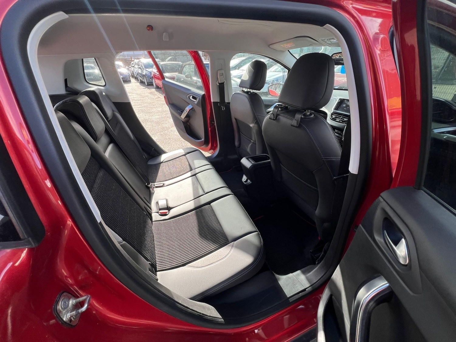 Used Peugeot 2008 2014 for sale - 77888351: Photo 28