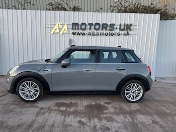 Used MINI Hatch 2018 for sale - 77028287: Photo