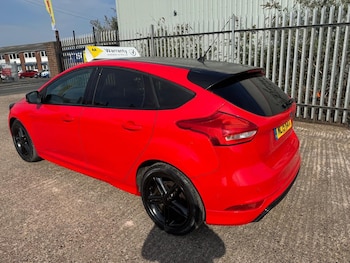 Used Ford Focus 2015 for sale - 75917392: Photo