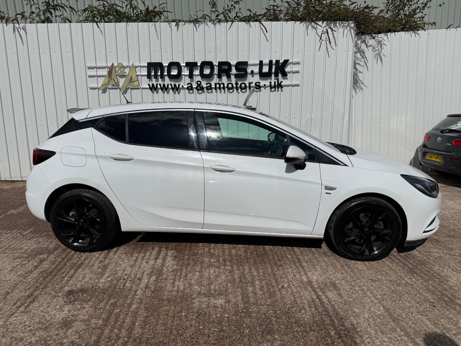 Used Vauxhall Astra 2018 for sale - 75925732: Photo 3