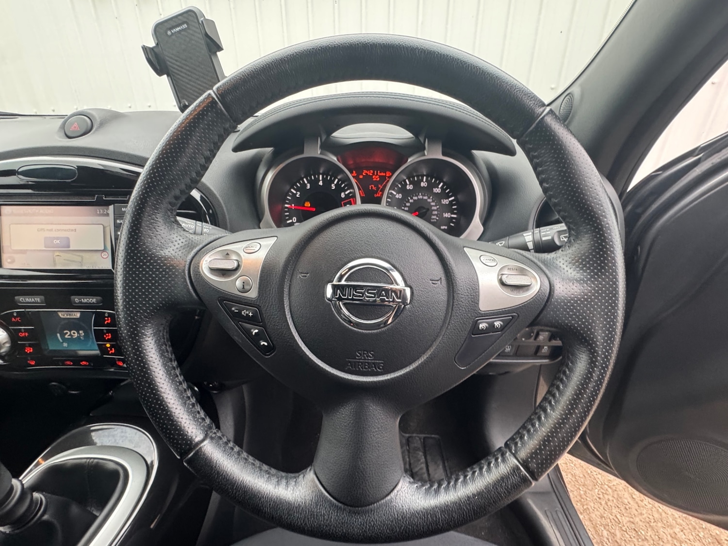 Used Nissan Juke 2017 for sale - 76478106: Photo 24