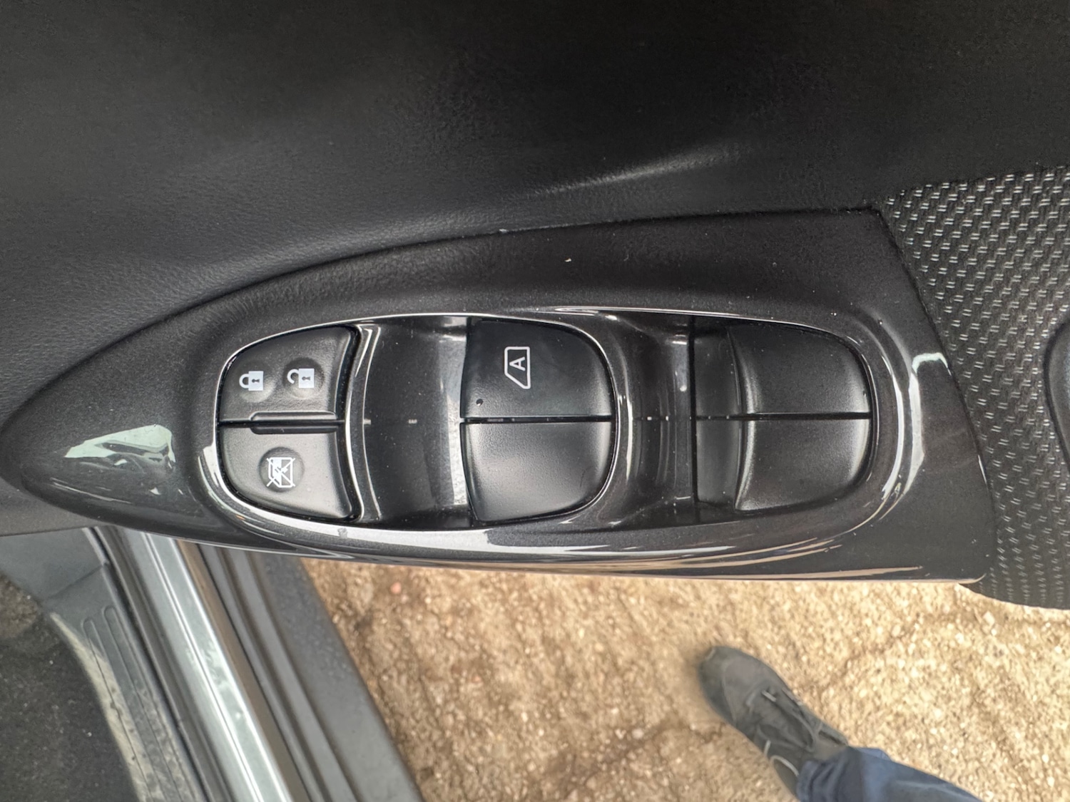 Used Nissan Juke 2017 for sale - 76478106: Photo 25