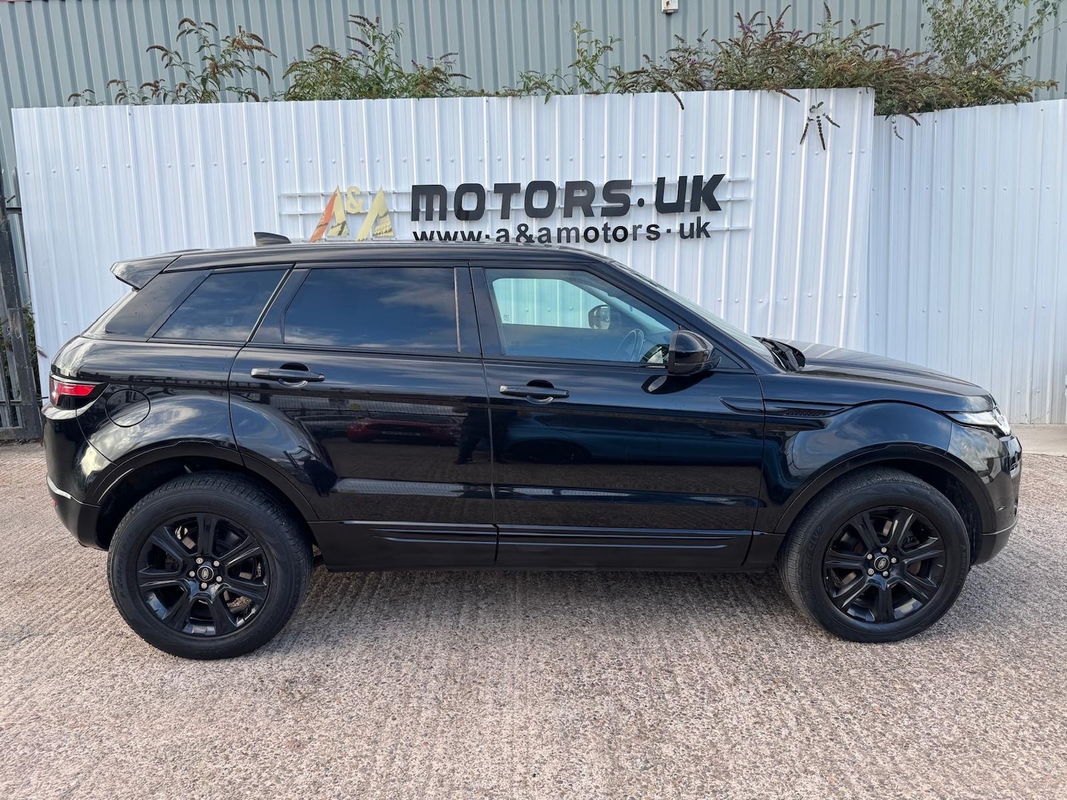 Used Land Rover Range Rover Evoque 2017 for sale - 77400387: Photo 3