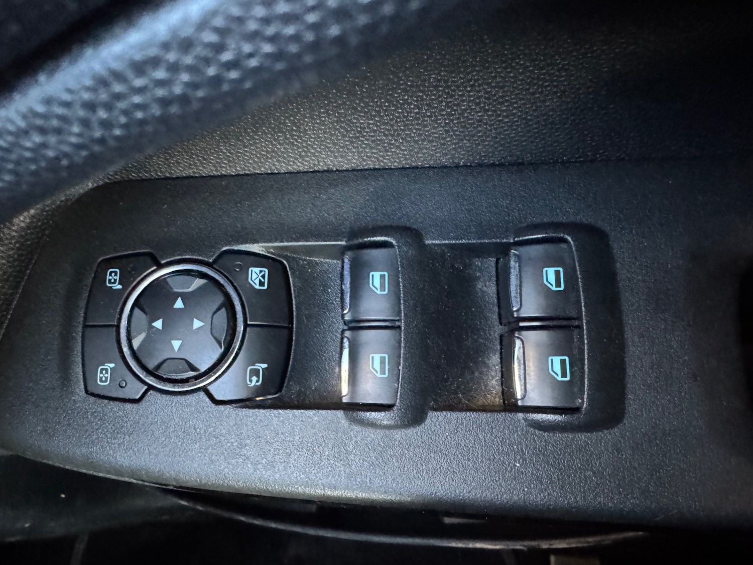 Used Ford Ecosport 2018 for sale - 77028319: Photo 31