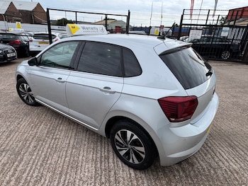 Used Volkswagen Polo 2020 for sale - 75746987: Photo