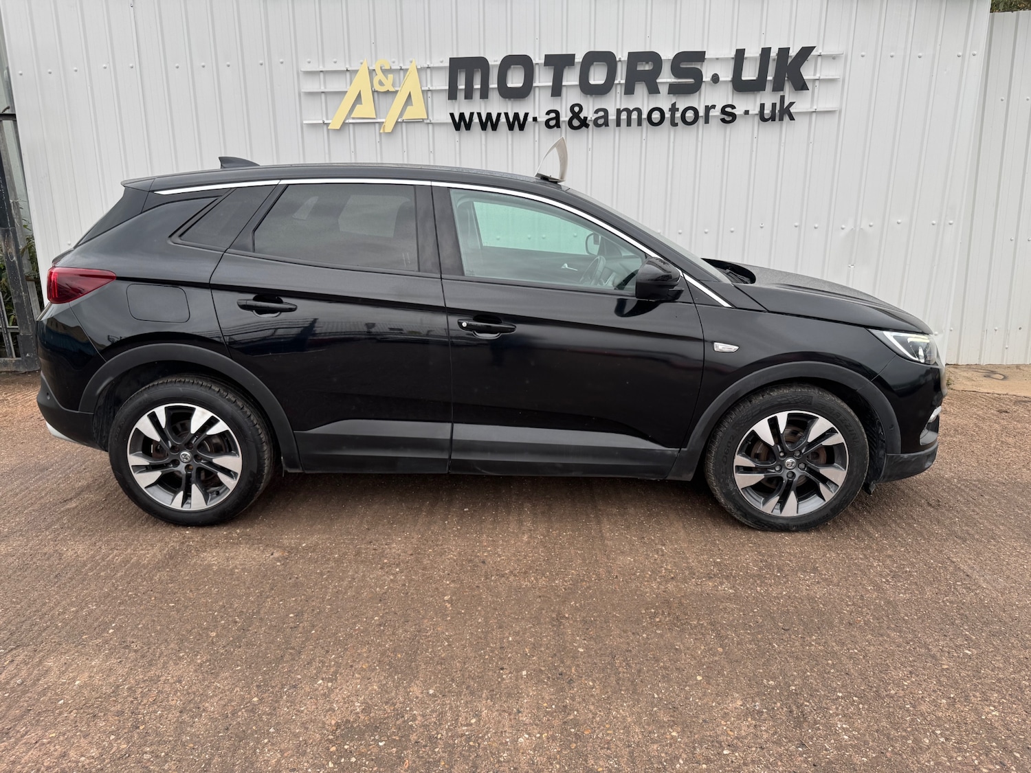 Used Vauxhall Grandland X 2019 for sale - 76548132: Photo 2