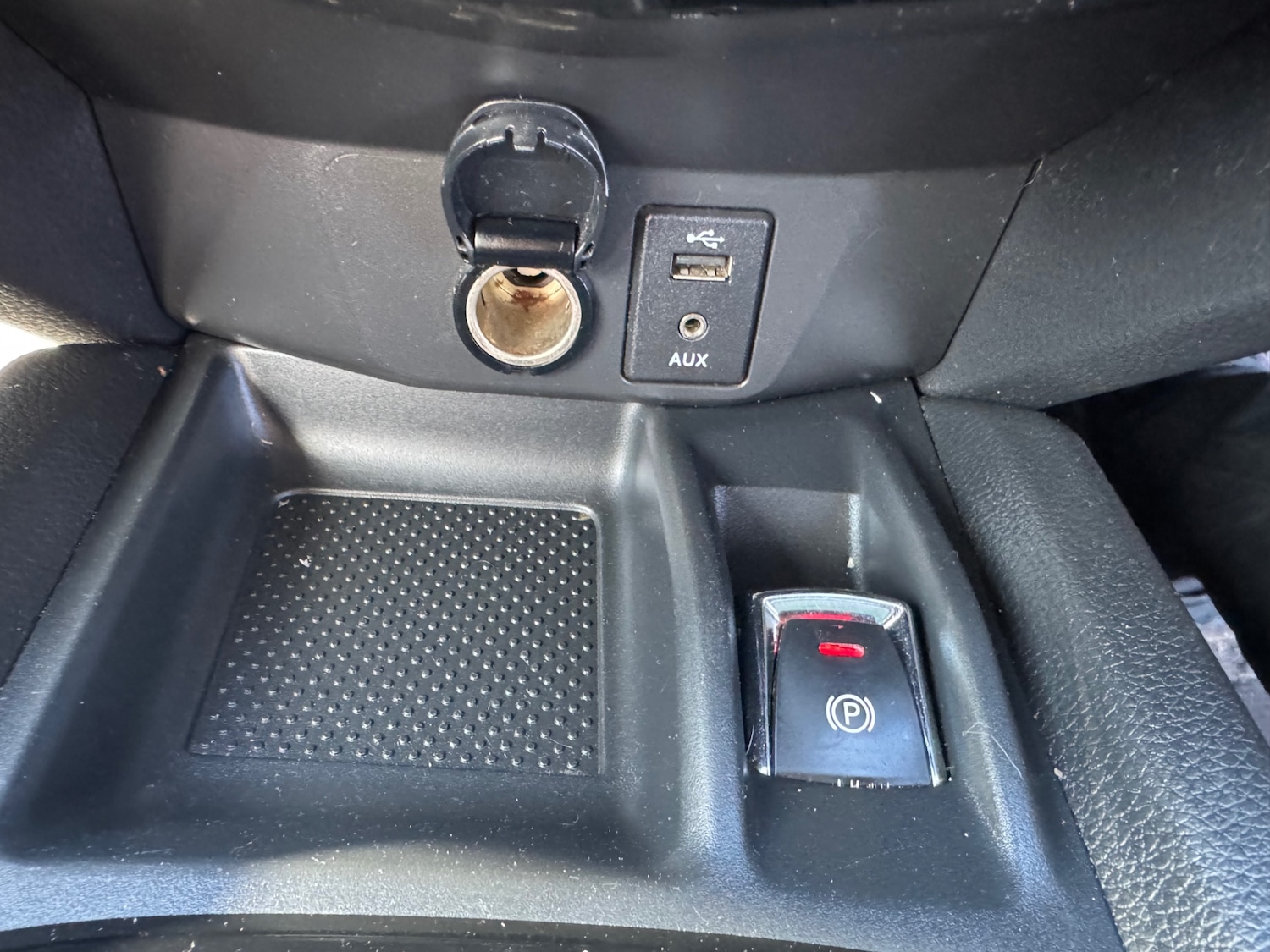 Used Nissan X-Trail 2015 for sale - 77934491: Photo 27