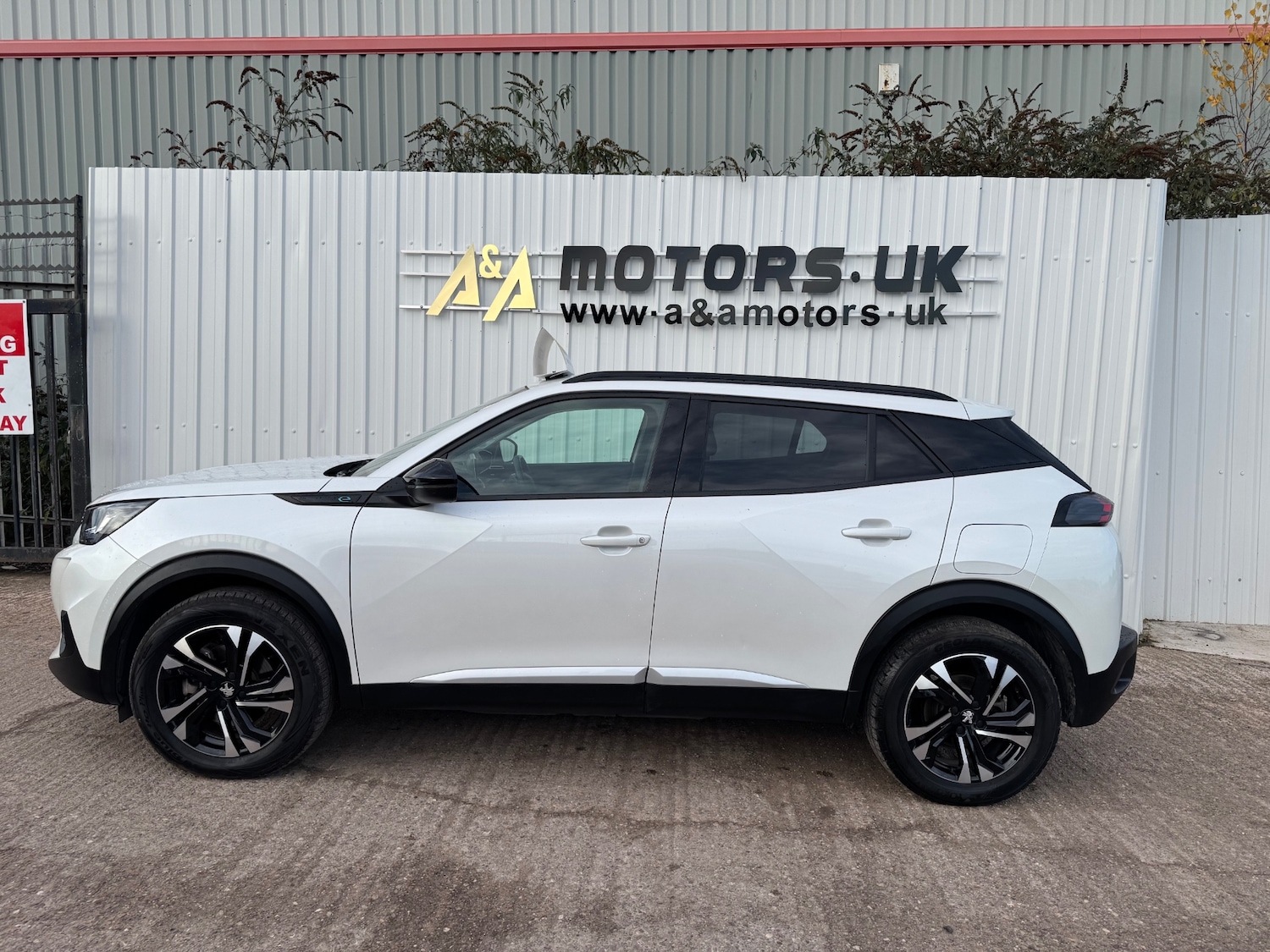 Used Peugeot 2008 2022 for sale - 76855457: Photo 3