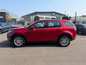 Used Land Rover Discovery Sport 2017 for sale - 79250874: Photo